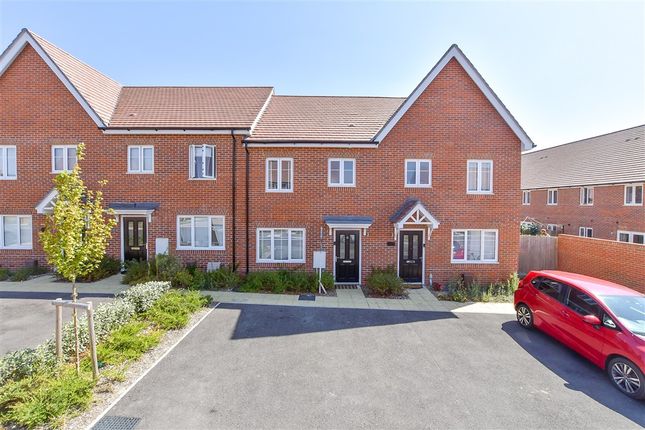 3-bed terraced on Whitegate Way, Chichester, £365,000