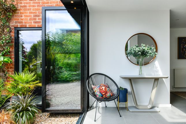 6, Greenacre, Burton Joyce photo 3