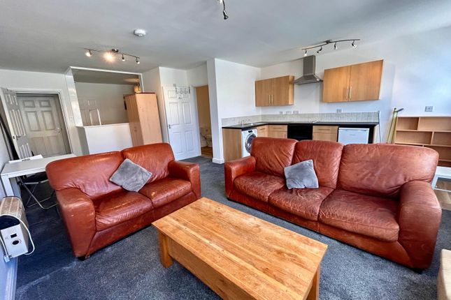 Studio flat on 154-155 St Helens Road, Swansea, £695/mo