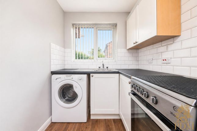 8, Lakeland Avenue, Nottingham photo 4