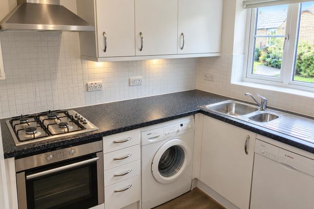28, Knapps Crescent, Cheltenham photo 2