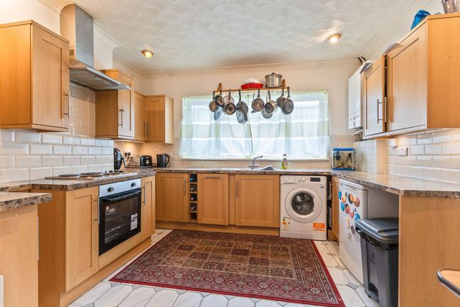 22 Southend, Tredegar photo 3