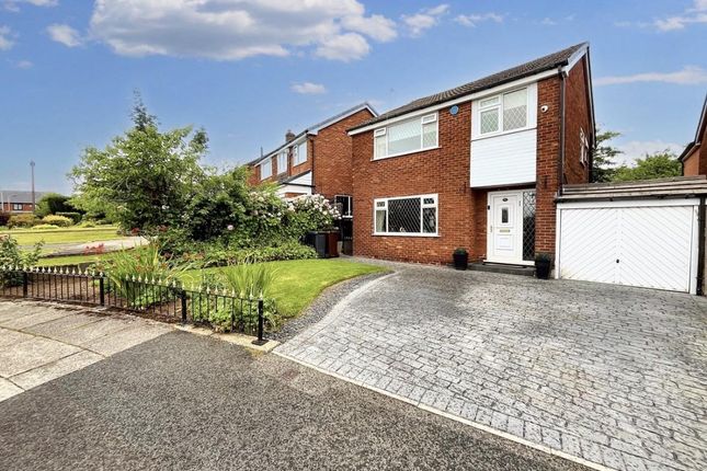 11, Rhodes Drive, Bury photo 2