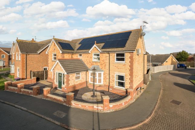 Detached house for sale in Burns Crescent, Sleaford, Lincolnshire