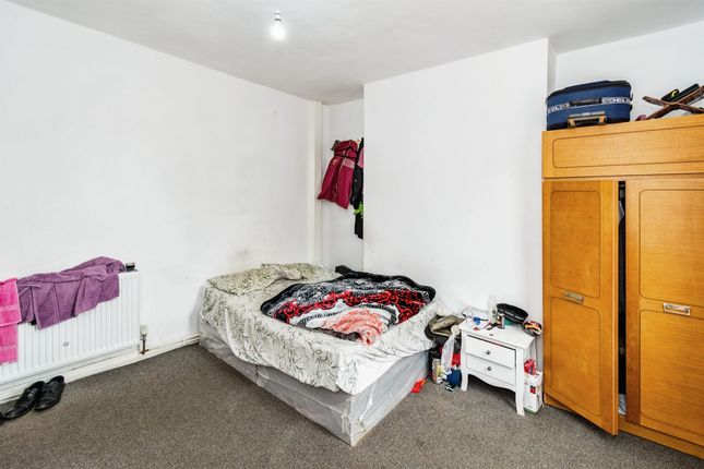 Town house for sale in St. Andrews Road, Southampton