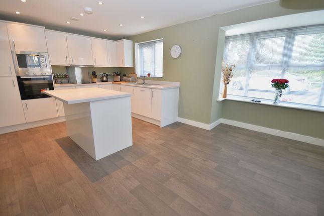 1 Fleming Drive, Macclesfield photo 3