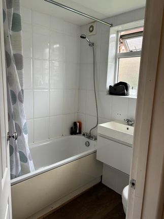 29, Ivy Road, Hounslow photo 4