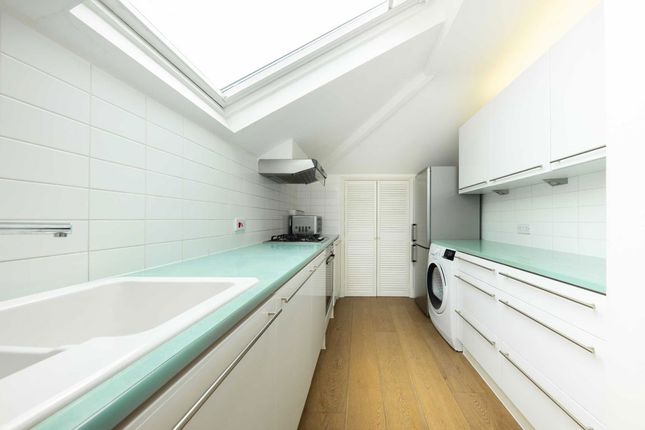 Flat 6, 41, Belsize Park, London photo 3