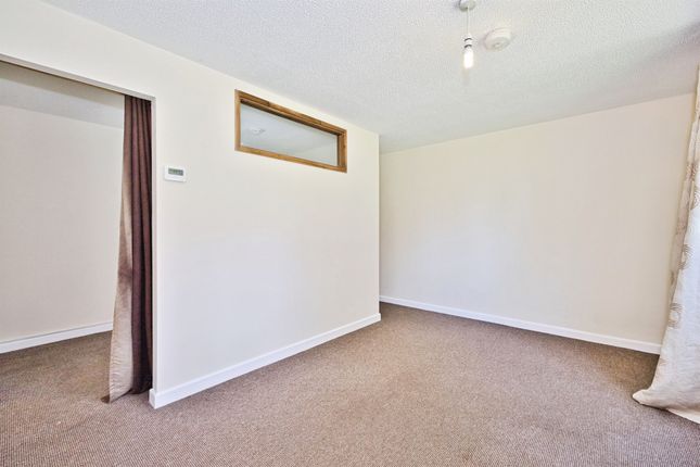 35, Bicknell Gardens, Yeovil photo 3