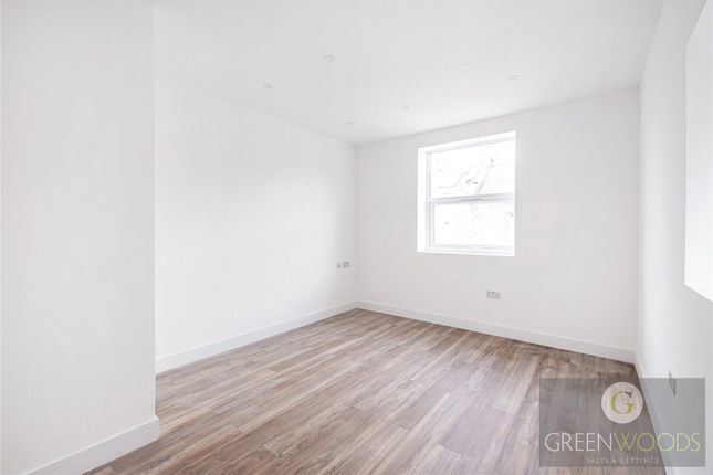 Heath Road, Middlesex photo 5