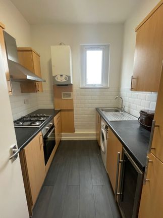 Flat to rent in Partridge Road, Roath, Cardiff