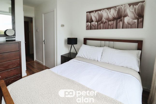 30, Llanishen Court, CARDIFF photo 4