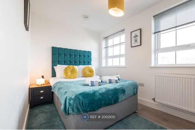 Flat to rent in Atlantic Mansions, Southampton