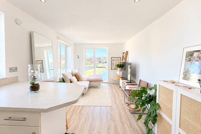 6 Neptune Road, Barry photo 3