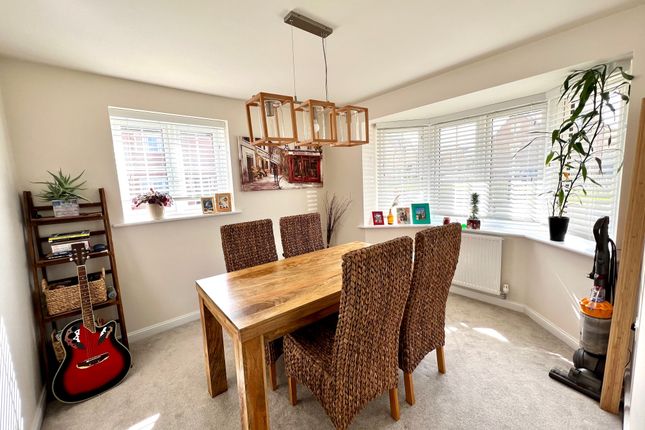 2, Tanner Drive, Godmanchester photo 4