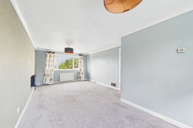 144, Larch Drive, East Kilbride photo 2