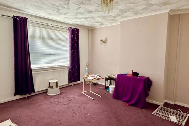 70, Wheatlands Avenue, Bonnybridge photo 2