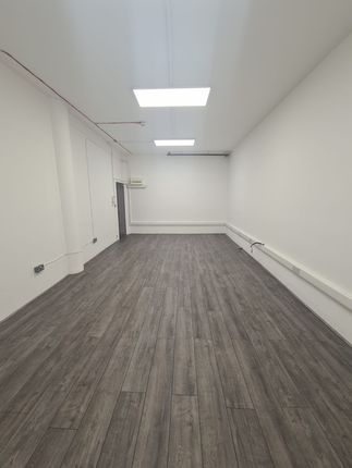 Light industrial to let in Holmes Road, London