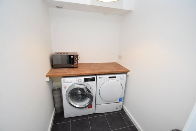 68, The Shires, Luton photo 4
