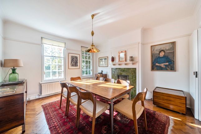 21, Meadway, London photo 3