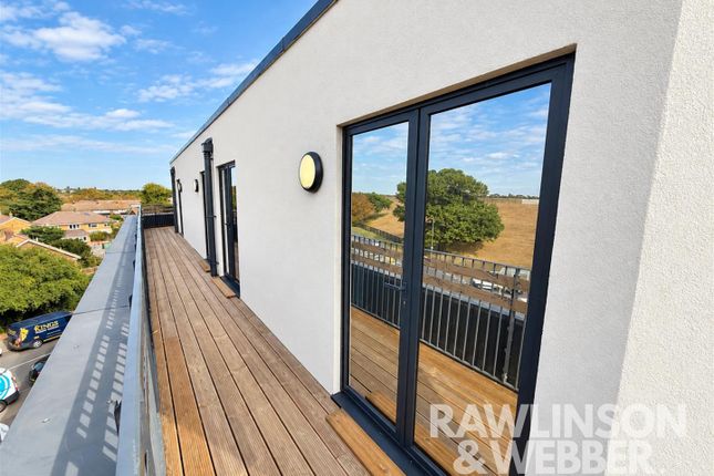 Flat 17, 1 Molesey Road, West Molesey photo 2
