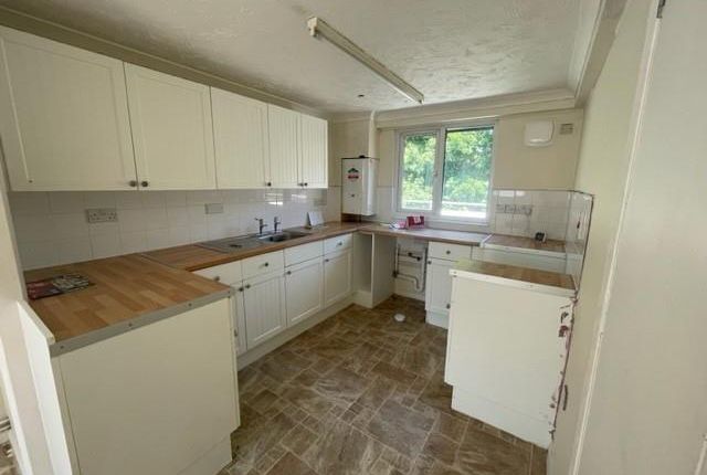 Flat for sale in Kingsway Gardens, Andover