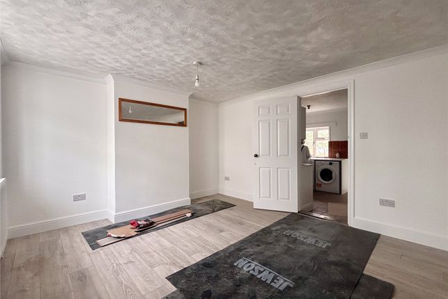 51, East Street, Surrey photo 2