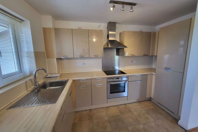 68 Kiln Way, Dunstable photo 2