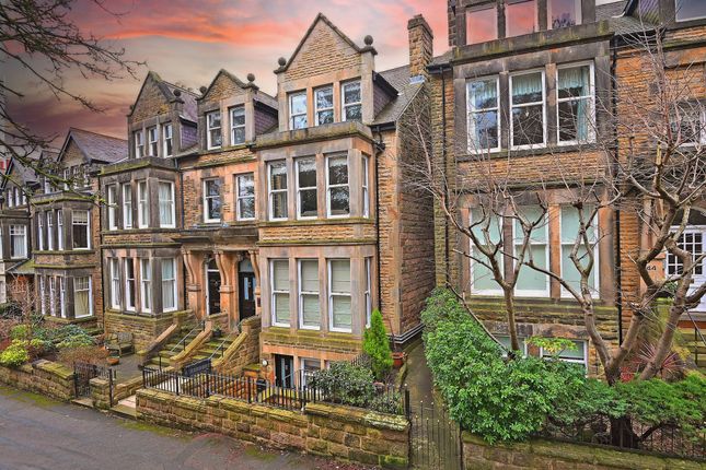 2-bed flat on Flat 1, 43 Harlow Moor Drive, Harrogate, Harrogate, £294,000