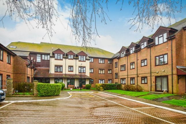 Flat for sale in Springwood Court, New Romney