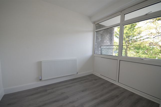 Flat to rent in Belmont Lane, Stanmore