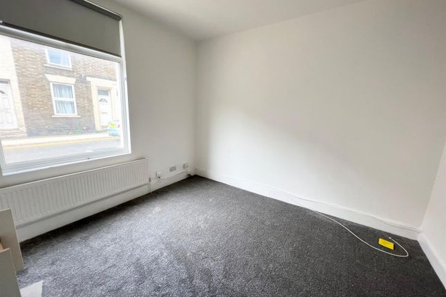 17B Prebend Street, Bedford photo 3