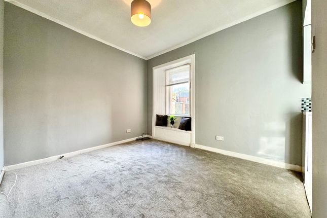 Flat for sale in Crummock Street, Beith