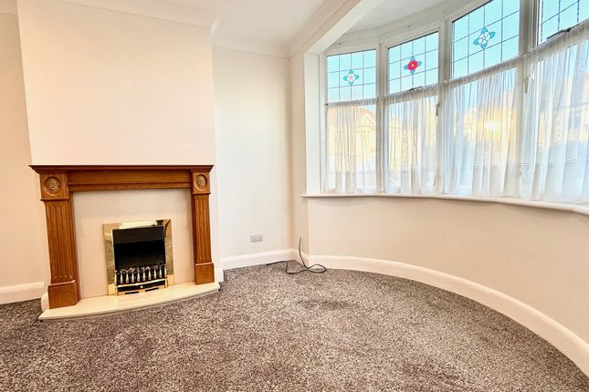 2, Woodford Green photo 3