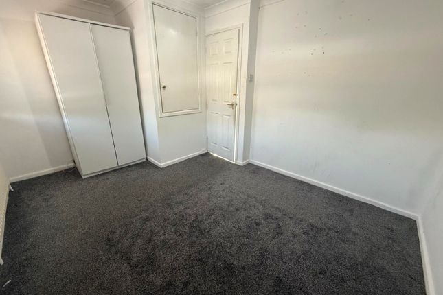 18 Masefield Way, Stanwell photo 2