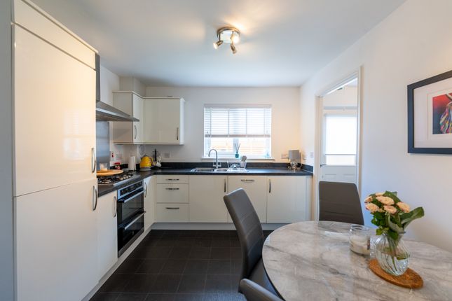 6 Wilkie Drive, Motherwell photo 3