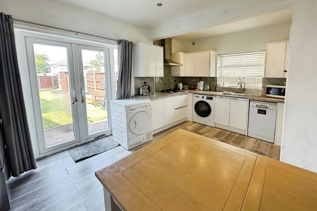 74, Crathorne Avenue, Wolverhampton photo 2