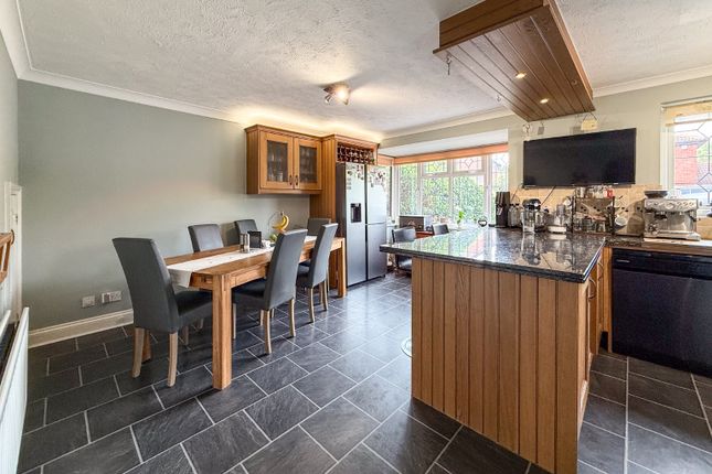 60 Moor End, Maidenhead, Berkshire photo 4