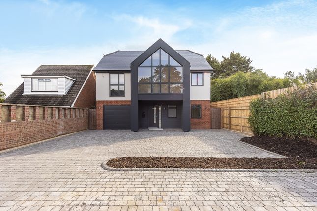 4-bed detached on Denham Way, Denham, £3,500/mo