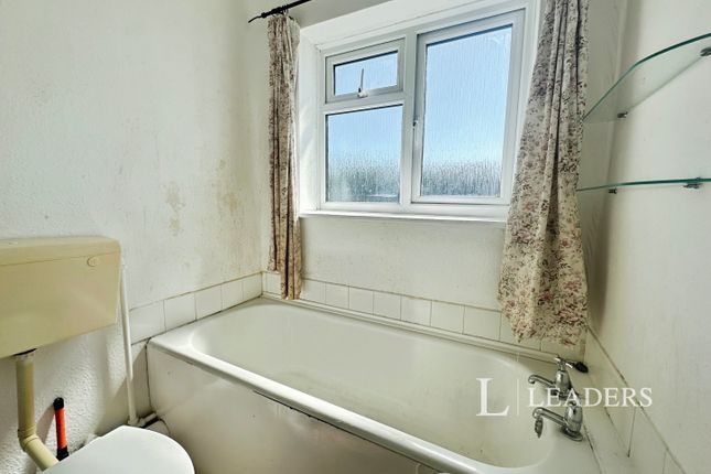 Flat 5, 8, Hurst Road, Eastbourne photo 5