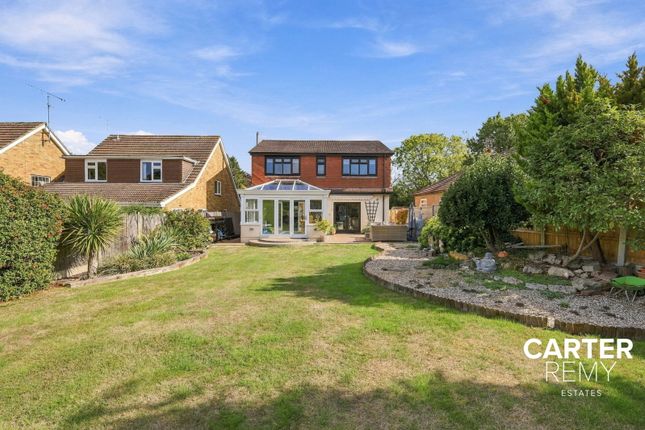 69, Castledon Road, Wickford photo 4