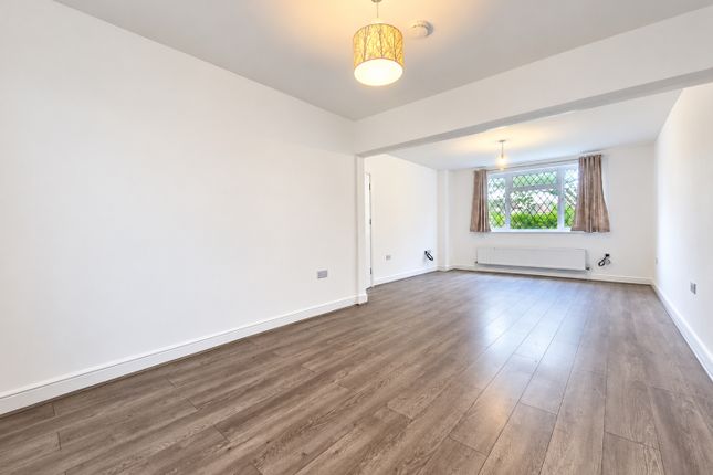 Dorchester Way, Harrow photo 3