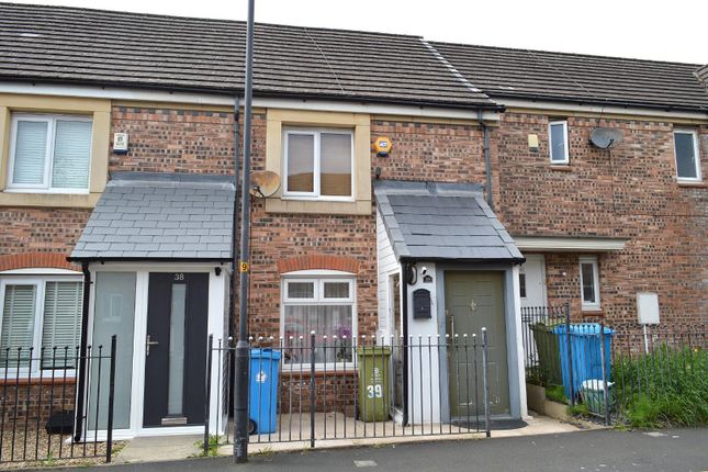 Thumbnail Town house for sale in Barmouth Walk, Oldham