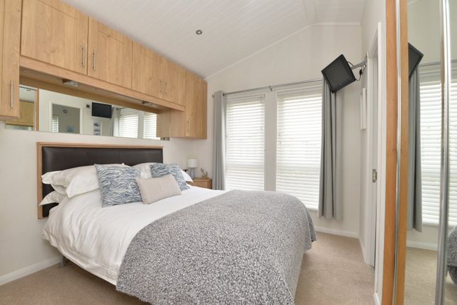 Mobile/park home for sale in Christchurch Road, New Milton, Hampshire