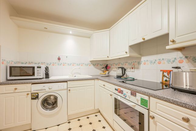 Lamb Court, Limehouse photo 4