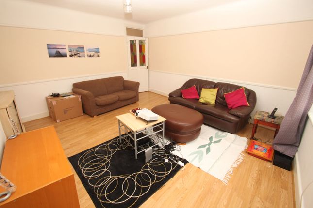 2-bed house on Flat 8, Moderne Mansions, Bournemouth, £1,250/mo