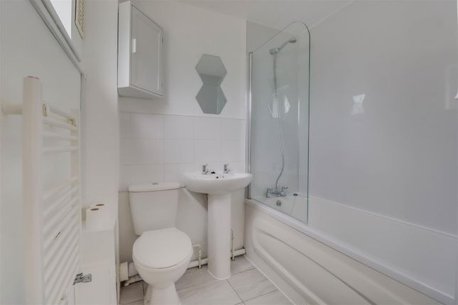 262, Beauchamps Drive, Wickford photo 4