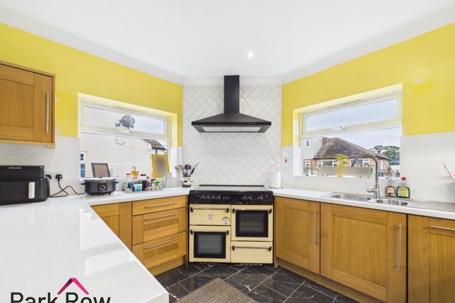 88, Wolsey Croft, Leeds photo 2