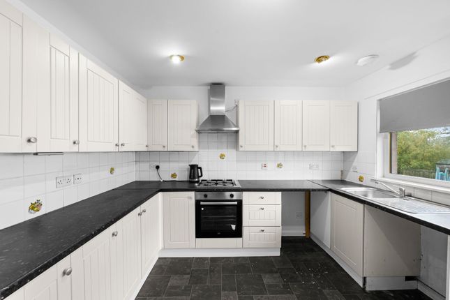 9 Craiglea Court, Bathgate photo 3