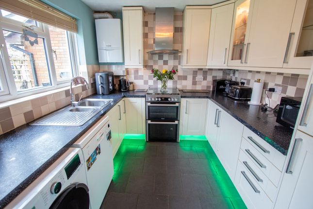4 Lark Rise, Newton Poppleford, Sidmouth photo 2